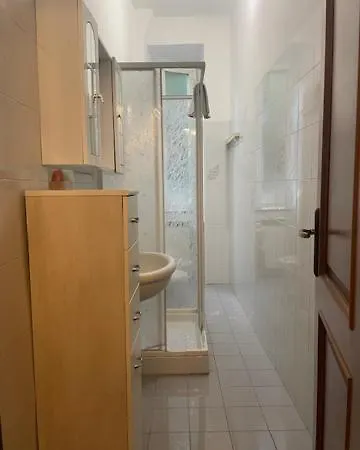 Casa Con Giardino A Roma, 2 Camere, Ideale Per Famiglie, 15 Minuti Dal Colosseo, 5 Minuti Da Mirti *