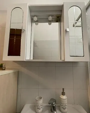 Appartement Casa Con Giardino A Roma, 2 Camere, Ideale Per Famiglie, 15 Minuti Dal Colosseo, 5 Minuti Da Mirti