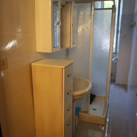 Casa Con Giardino A Roma, 2 Camere, Ideale Per Famiglie, 15 Minuti Dal Colosseo, 5 Minuti Da Mirti * 罗马